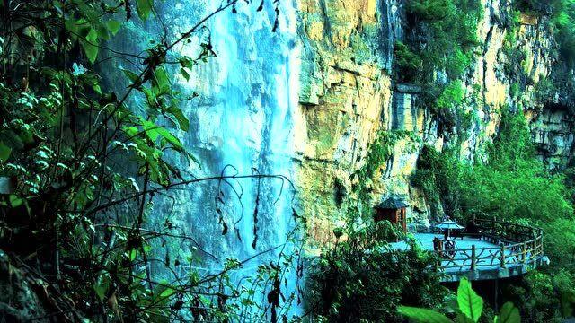 大山羔羊逃生